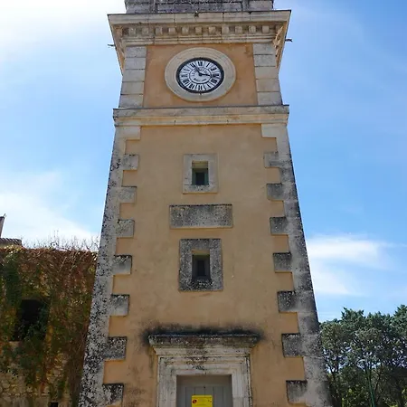 Ancienne Eglise 3*