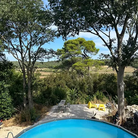 Ancienne Eglise Bed & Breakfast Vallerargues